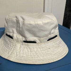 Unisex black and white reversible bucket hat